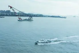 大风影响，浙江舟山70条水上客运航线全线停航图片