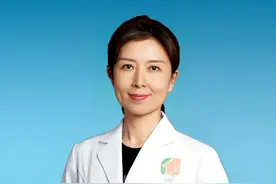 坐月子婆婆不让刷牙，出月子后满嘴牙都松了，医生提醒图片
