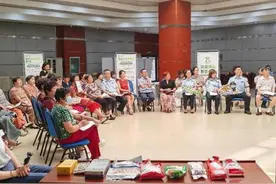 青岛市崂山区举办“共筑食品安全防线 畅议抽检廉政清风——食品安全与抽检‘小院民意会’”图片