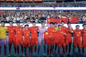 1-0小胜卡塔尔，国足亚运队晋级八强图片