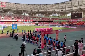 连续三场观赛人数破万！山东体彩女足在枣庄主场2：2战平江苏无锡女足图片