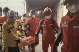 埋压超过65小时，中国救援队在缅甸曼德勒救出第四名幸存者图片