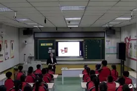 东昌府区张炉集镇中心小学科学实验课堂探索“灯泡亮了”的奥秘图片