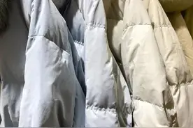 羽绒服可以直接机洗吗？这2件事很关键……图片