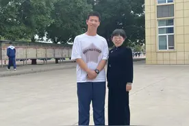 “被光照亮的人也会照亮别人”图片