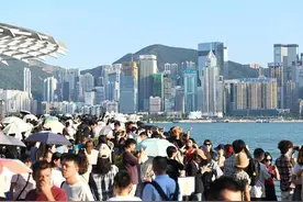 国庆假期前5天近百万内地访客入境香港 较去年同期上升35%图片