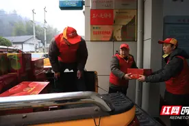 “电骡子”再进麻风村送年货图片