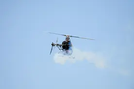 “空中芭蕾”上演，2024第二十届“深南电路杯”航空模型大赛在深……图片