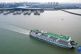 海南：多措并举保障新能源车辆进出岛图片