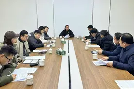 临汾经济开发区党工委书记、管委会主任白建成主持召开微短剧政策研讨会图片