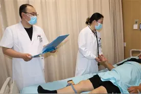 西苑医院济宁医院专家运用中医综合疗法治疗淋巴瘤患者图片