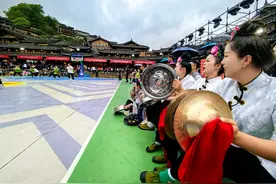 西江千户苗寨迎“五一”#图片