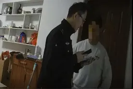 泡面桶内竟藏了3万元！民警两次上门，成功拦截图片