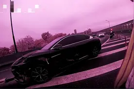 换身衣服就认不出你了？图片