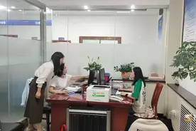 庄浪：打好关系转移和灵活就业医保组合拳 推动医保服务提质增效图片