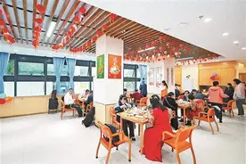 深圳龙华：长者助餐让老年人享受快乐“食”光图片
