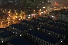 “长沙天黑了”冲上热搜！网友：分不清白天黑夜了图片