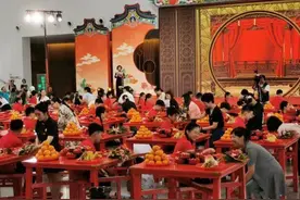 行感恩礼吃“头彩食”，汕头少年“出花园”！在海外也有传承图片