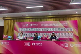 山东体彩女足憾负上海农商银行女足，崔勇：要给队员足够信任与鼓励图片