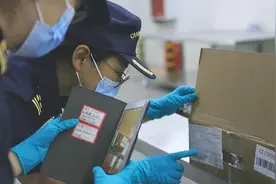 ​枢纽成都｜享受“空调房”，俄罗斯的凤爪坐着中欧班列来成都图片