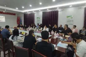 【创新团队】试验示范“黑水虻处理鸡粪”资源化利用技术，助力蛋鸡产业高质量发展图片
