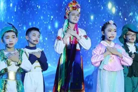 闵行马桥镇举办家庭才艺嘉年华活动，居民纷纷上台展示“家文化”“美文化”图片