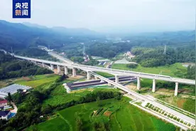 长三角铁路今起实施新列车运行图图片