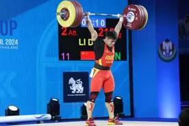 举重世界杯：李大银获男子89公斤级两枚铜牌图片