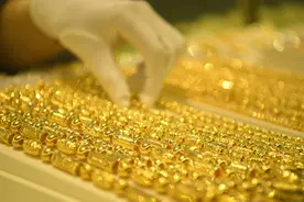 首饰金价突破900元图片