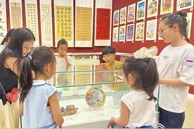 第四届全国少年儿童绘画书法美育展开展图片