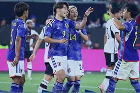 国足逼平马来西亚7小时后，日本把德国打服了图片