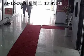 太飒了！95后女警一个眼神杀，上了热搜！图片