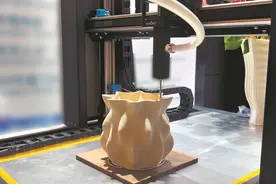 外商看广交会上的“高新尖” | 3D打印碗碟玩出花 隧道里烧出“金属瓷”图片