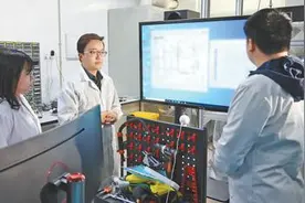 在量子世界中探索奥秘（科技自立自强·青年科学家）图片