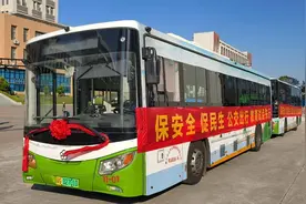 直达校门口：我市首批3条校园定制公交专线开通图片