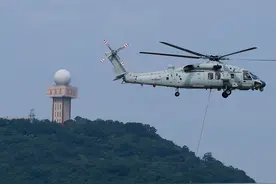 新装备亮相！海军多型直升机展示值得期待图片
