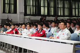 六位极地队员来兰讲述科考故事图片