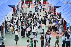 2025届高校毕业生预计1222万人图片
