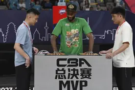 专访弗格：感谢赵继伟“让”给我FMVP奖杯 超越马布里不是我的目标图片