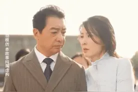 三部“霸道总裁爱上中老年的我”短剧播放量近6亿，背后的银发甜宠流量密码是什么图片