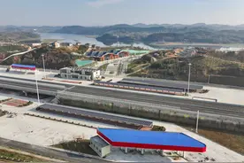 信阳在建高速直击｜老区振兴路 加速通深山图片