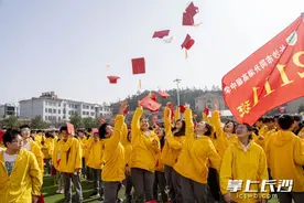 长沙同升湖学校：以一场盛大的成人礼迎接你美好的十八岁图片