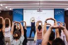 江西南昌青山湖区举办百姓健康促进月活动图片