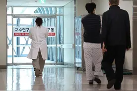 韩国医生“辞职潮”风波持续 急救系统濒临崩溃图片