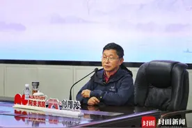 阿来登临剑阁详解唐代蜀道诗歌：岑参笔下的蜀道并不难图片