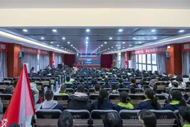 热辣滚烫燃青春 百日誓师赴梦想——成都三中初2021级中考百日誓师大会圆满落幕图片