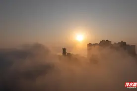永州冷水滩：晨雾缭绕 如诗如画图片