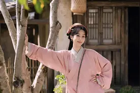 胡歌、杨紫将合作正午阳光新剧？回应：请以官方消息为准图片
