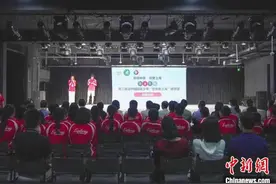 澳大利亚华裔学生在沪研学 营员：找到熟悉的“家”图片