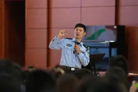 助叛逆少年考上名校 看虹口民警陈梁顺如何化解“成长的烦恼”图片